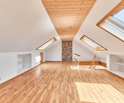 3,5-Raum-Maisonettewohnung inkl. Galerie, Stellplatz, Keller und Balkon (Naherholungsgebiet/Altrip))