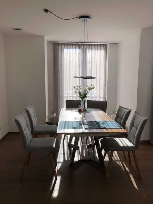 Stilvolle, neuwertige 4-Raum-Wohnung mit geh. Innenausstattung in Baden-Württemberg - Kornwestheim