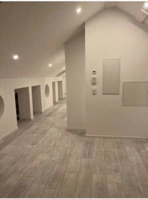 Moderne Dachgeschosswohnung / Appartement-Penthouse in Ötisheim-Waldsiedlung zu vermieten