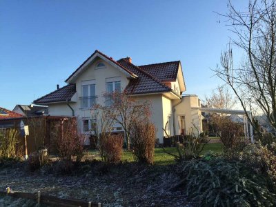 Stadtvilla mit unverbautem Blick - von PRIVAT!