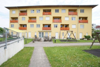 FAMILIENWOHNUNG MIT 4-ZIMMER MIT LOGGIA UND PARKPLATZ IN LAMBACH