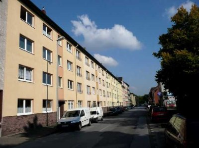 Wanheimerort - Rheintörchenstrasse, 1 1/2 Zi.-Whg. zum 01.01.2026 zu vermieten