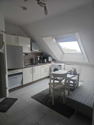 Moderne 3 Zimmer Wohnung in der 2 Etage mit zusätzlichem Dachzimmer welches voll möbliert ist
