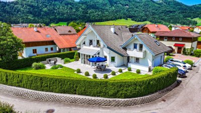 *Schmuckstück* Großzügiges Einfamilienhaus mit traumhaftem Garten