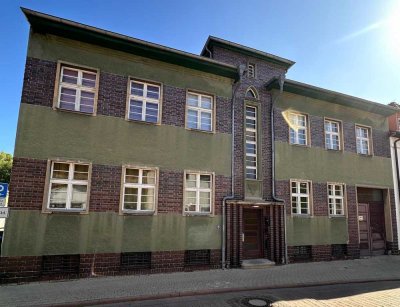 großzügige 3-Raum Altbauwohnung