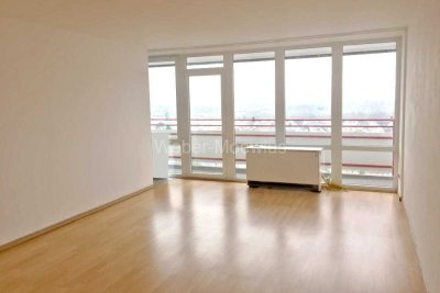 Apartment mit Loggia im 15. OG / Aufzug vorhanden / zentrale Lage - alles fußläufig erreichbar