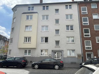 **Schöne Dachgeschoss-Wohnung in Neudorf (4-Etage/kein Aufzug)**