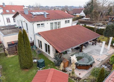 Vielseitig attraktives Gewerbeobjekt (ehem. Restaurant) mit moderner Wohnung und großem Grundstück
