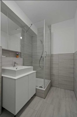 2-Zi. EG-Whg - Baujahr 1995 - mit Garagenplatz, nähe Uni, Erstbezug nach Renovierung, Provisionsfrei