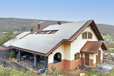 Stilvolle Doppelhaushälfte mit traumhaftem Ausblick und Photovoltaikanlage!