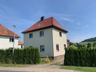 Individuelles Wohnhaus in Randlage mit wunderschöner Fernsicht