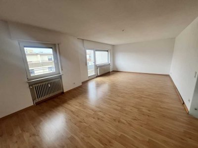 Top gepflegte 3 Zimmer, Küche, Bad, Terrasse Wohnung mit Einbauküche in Brühl
