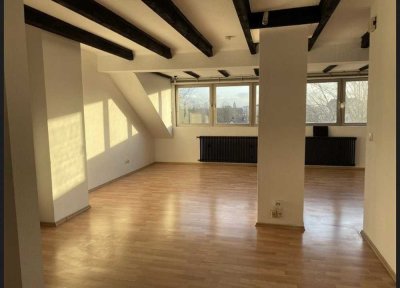 Schöne 1,5-Zimmer-Dachgeschosswohnung in Gelsenkirchen