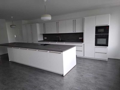 wunderschöne 6 Zimmer Wohnung