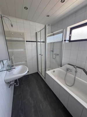 Ansprechende und gepflegte 4-Raum-Wohnung mit Einbauküche in Homburg-Kirrberg
