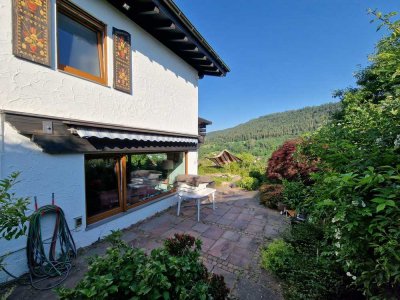 Geräumiges, freistehendes Haus mit zahlreichen Extras wartet auf Ihr Mietpreisangebot.