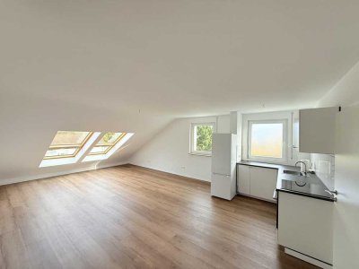 Moderne 2,5-Zimmer-Dachgeschosswohnung mit Einbauküche und Top-Lage in Esslingen