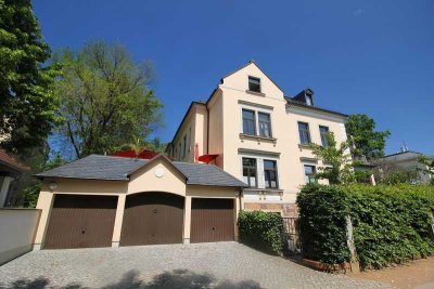 Denkmalgeschütztes Mehrfamilienhaus in Bestlage!
