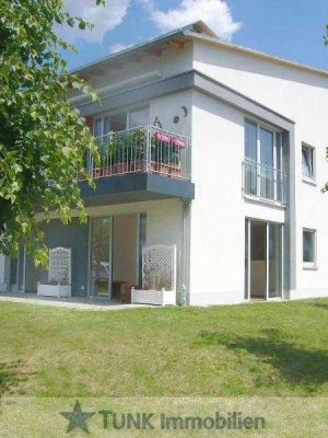 Barrierefreies Wohnen - 3 Zimmer mit Terrasse, Einbauküche, Aufzug und Autostellplatz in der Domi...