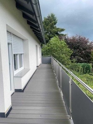 Großzügige, 3-Zimmer Wohnung in ruhiger Lage inkl. Klimaanlage und EBK