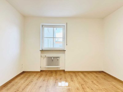 Neu renovierte 3-Zimmer Wohnung mit Einbauküche