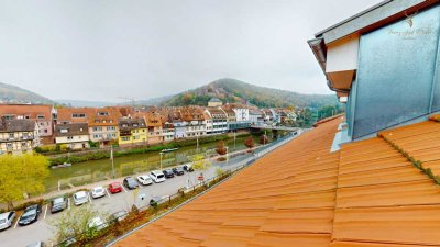 "Erstbezug: Stilvolles Penthouse mit traumhafter Dachterrasse über den Dächern Wertheims."