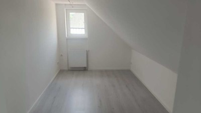 Kleine Doppelhaushälfte mit Terrasse in Kürten zum Vermieten.