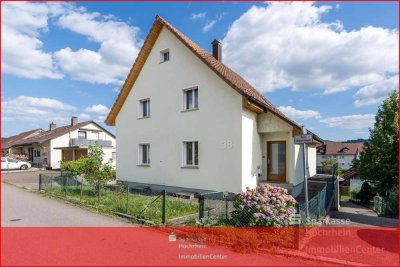 Charmantes Einfamilienhaus mit großem Grundstück und vielseitigem Potenzial in Murg