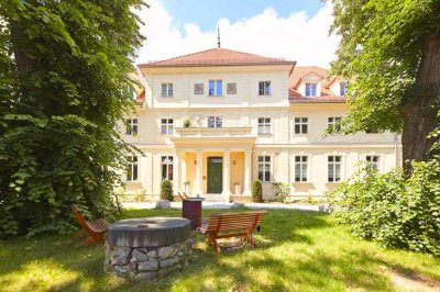 Exklusive, sanierte 4-Raum-Wohnung mit gehobener Innenausstattung mit Einbauküche in Ludwigsfelde