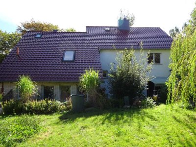 Einfamilienhaus mit großem Garten und Kamin **2 Eingänge möglich**