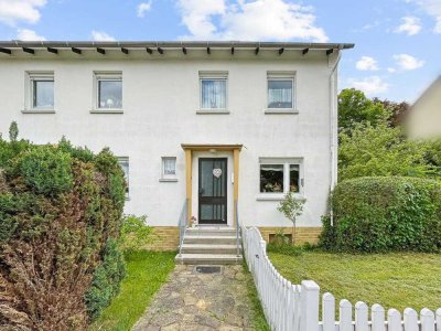 Lauterbach: Charmantes Reihenendhaus mit Potenzial in familienfreundlicher Lage
