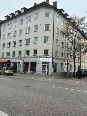 Au Isarnähe Gepflegte 2 Zimmer + Wohnküche + Balkon zum Innenhof ruhig