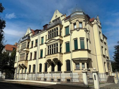 Exklusive Dachgeschoss-Maisonette mit Balkon - Wohnen über den Dächern