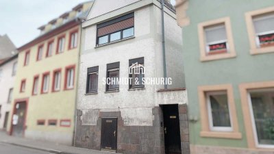 Einfamilienhaus mit separatem Hinterhaus in Bruchsal.