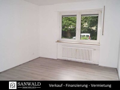 Erdgeschosswohnung mit Balkon