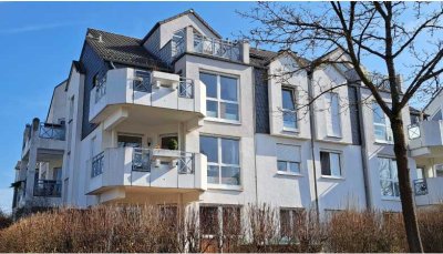 Frisch renovierte 2-Zimmer Wohnung mit Balkon & neuem Bad