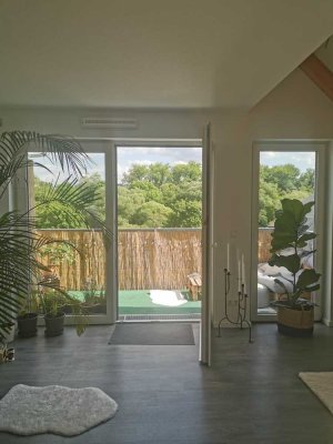 WG Zimmer in 4-Zimmer-Maisonette-Wohnung mit geh. Innenausstattung mit Balkon und EBK