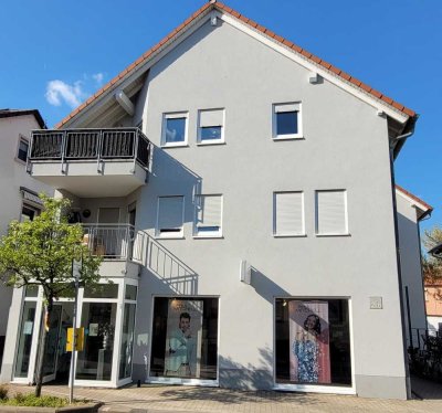 Gepflegte lichtdurchflutete 5 Raum-Maisonette-Wohnung in Römerberg auch für Kapitalanleger