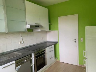gemütliche 3-Raum-Wohnung mit Einbauküche