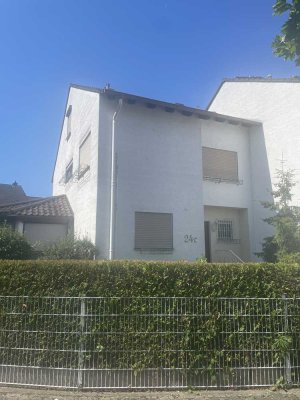 Geräumiges, gepflegtes 6-Zimmer-Reihenendhaus mit EBK in Hagenbach