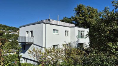 RESERVIERT! Penthouse-Charakter 4 Zi ETW mit 2 Balkonen und Dachterrasse