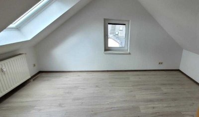 Charmante Dachgeschoss-Maisionette mit 2,5 Zimmern in ruhiger Lage