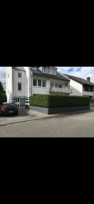 Geschmackvolle 4-Raum-Wohnung mit Einbauküche in Sandhausen
