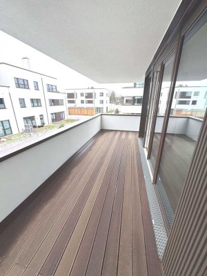 Exklusive 3-Zi.-Wohnung mit traumhafter Terrasse, Parkett, FB-Heizung & EBK!!!