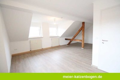 1,5-Zimmer-Dachgeschosswohnung mit Küche in Ingolstadt-Nordost