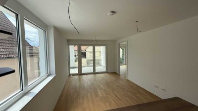 *Senioren aufgepasst* Helle und zentrale 3-Zimmer-Seniorenwhg. ab 60 im betreuten Wohnen mit Balkon