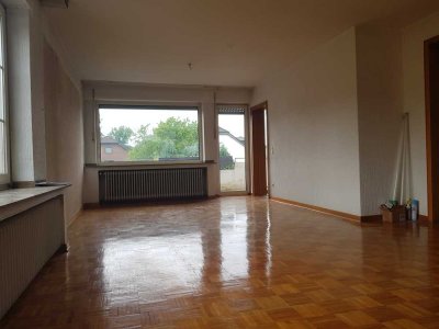Lichtdurchflutete Etagenwohnung; gute Raumaufteilung in Süd-Westlage, stadtnah mit Balkon und Garten