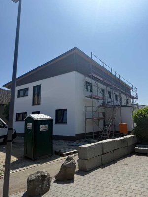 Neubau-Erstbezug: Exklusive 3-Zimmer-Erdgeschosswohnung mit Terrasse in Aach-Linz