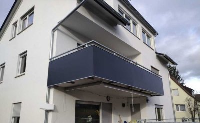 Neuwertige 3-Zimmer-Wohnung mit Balkon und EBK in Kirchberg