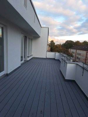 Familienfreundliche 5 Zimmer Wohnung in ruhiger, Tempelhofer Lage zu vermieten!